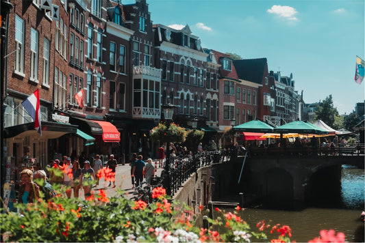 Top Prepaid eSIMs for Netherlands Travel