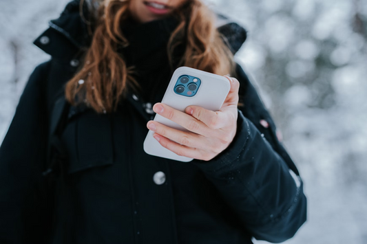 eSIM vs. Roaming: Choosing the Best Mobile Connectivity Option for You